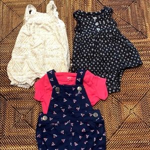 Carter’s newborn outfit bundle